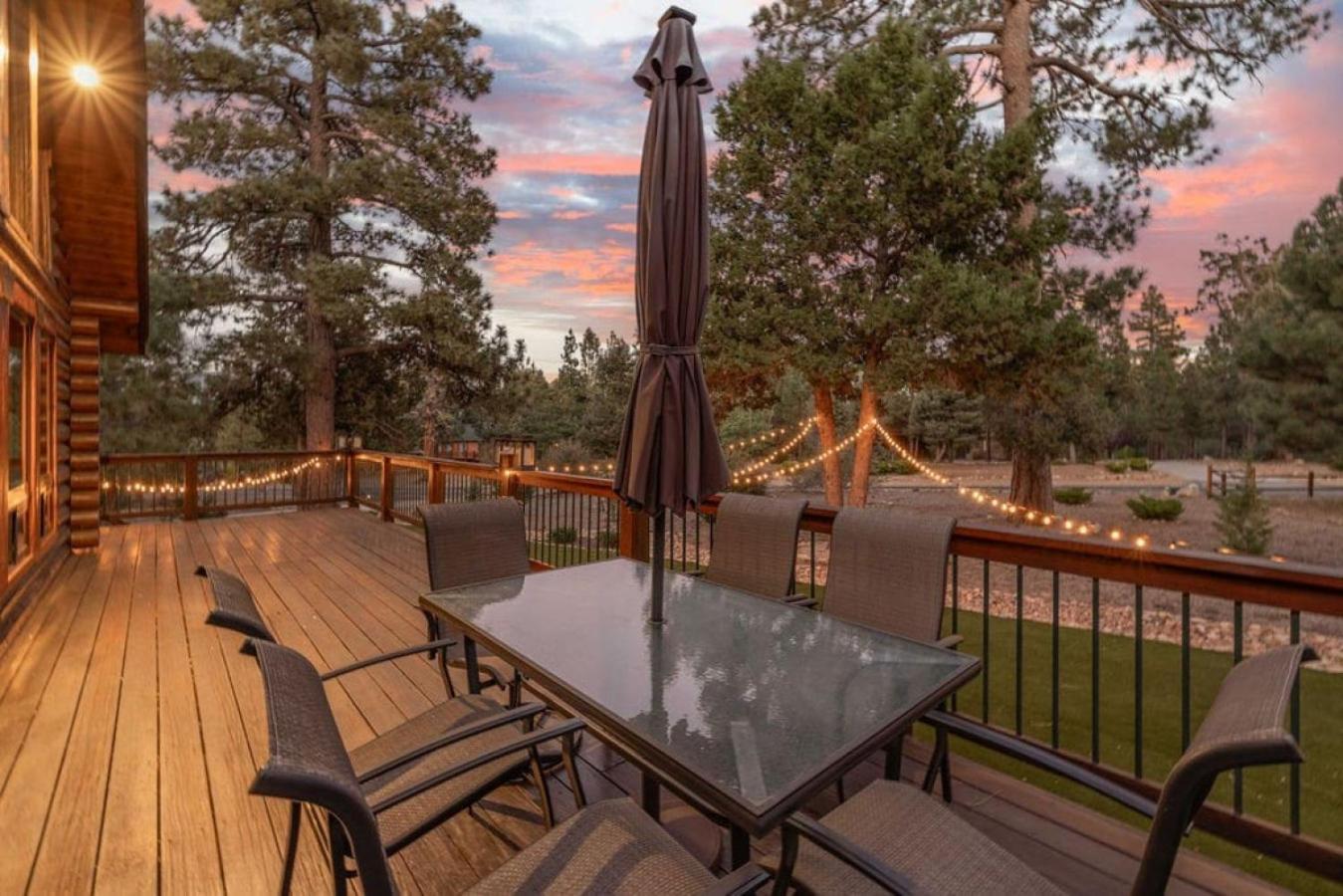 Altitude Adjustment With Backyard, Bbq, And Game Loft Villa Sugarloaf Exterior photo